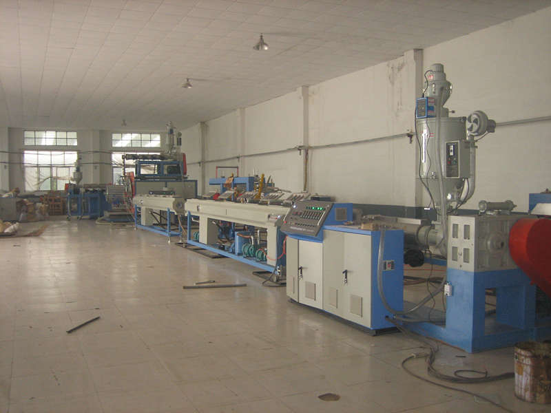 O equipamento de produção da empresa está iniciando